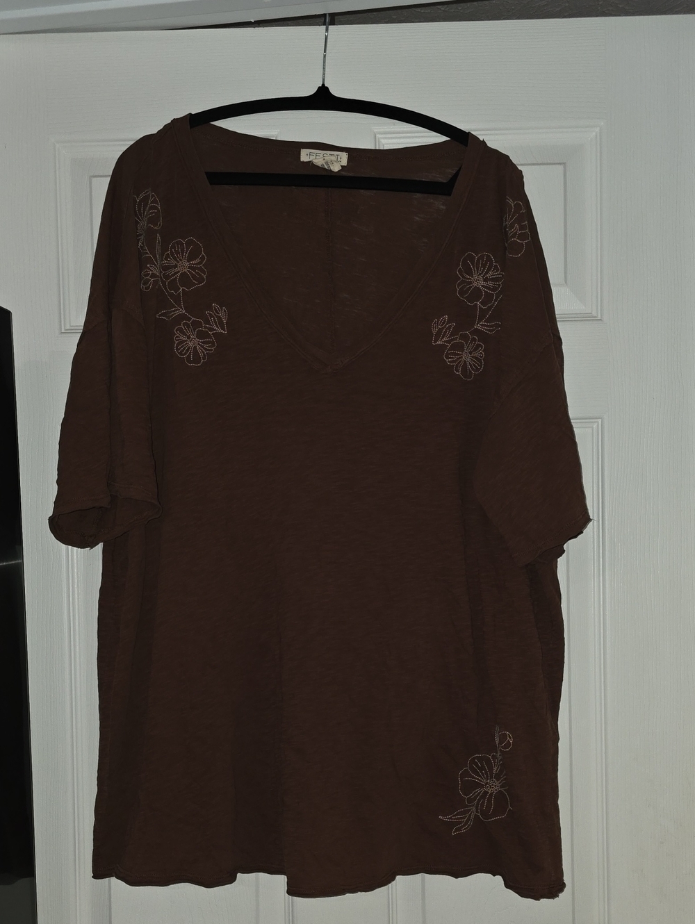 torrid festi Brown V-Neck Short Sleeve Tee with Floral Embroidery